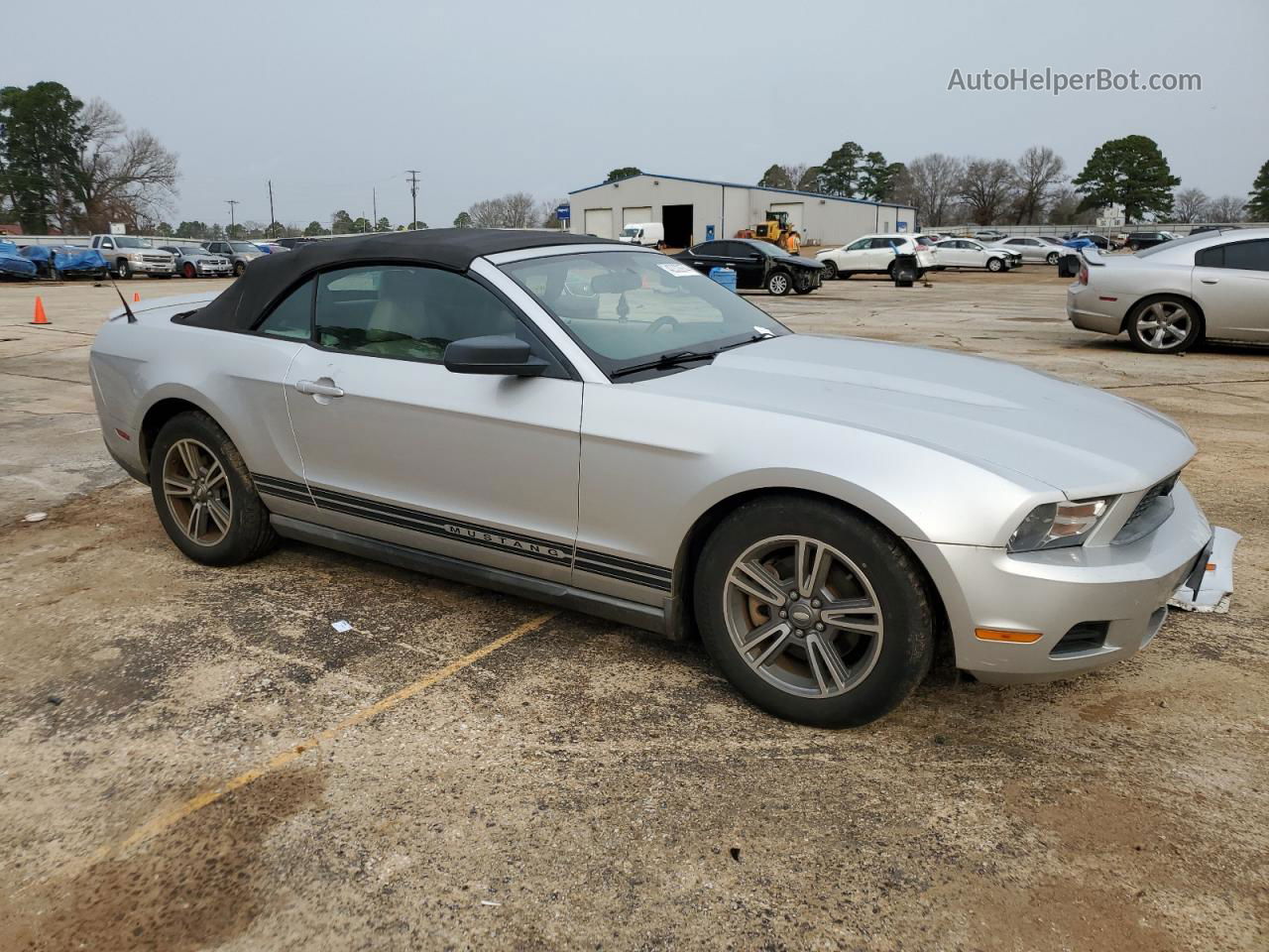 2011 Ford Mustang  Silver vin: 1ZVBP8EM1B5112386