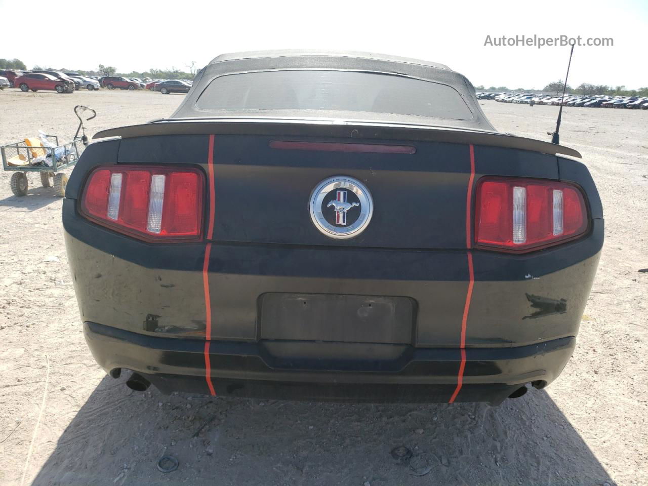 2011 Ford Mustang  Черный vin: 1ZVBP8EM2B5150368