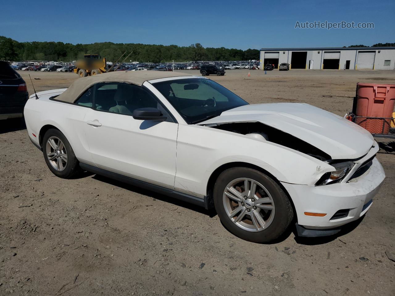 2011 Ford Mustang  Белый vin: 1ZVBP8EM2B5150435