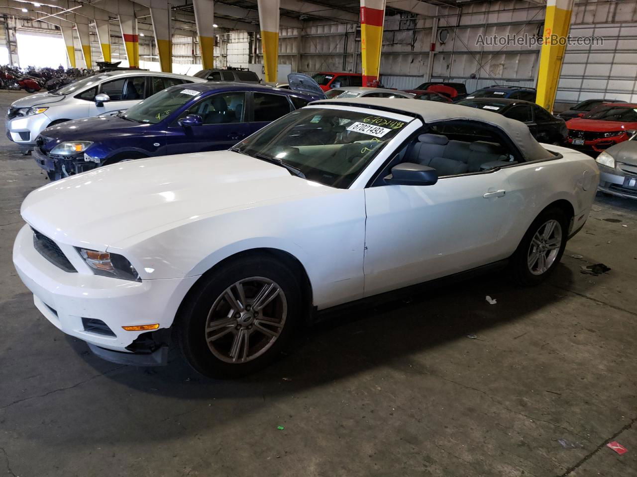 2011 Ford Mustang  White vin: 1ZVBP8EM2B5162603