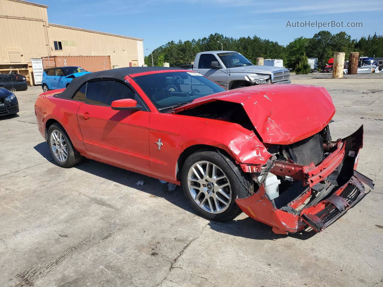 2014 Ford Mustang  Red vin: 1ZVBP8EM2E5290957