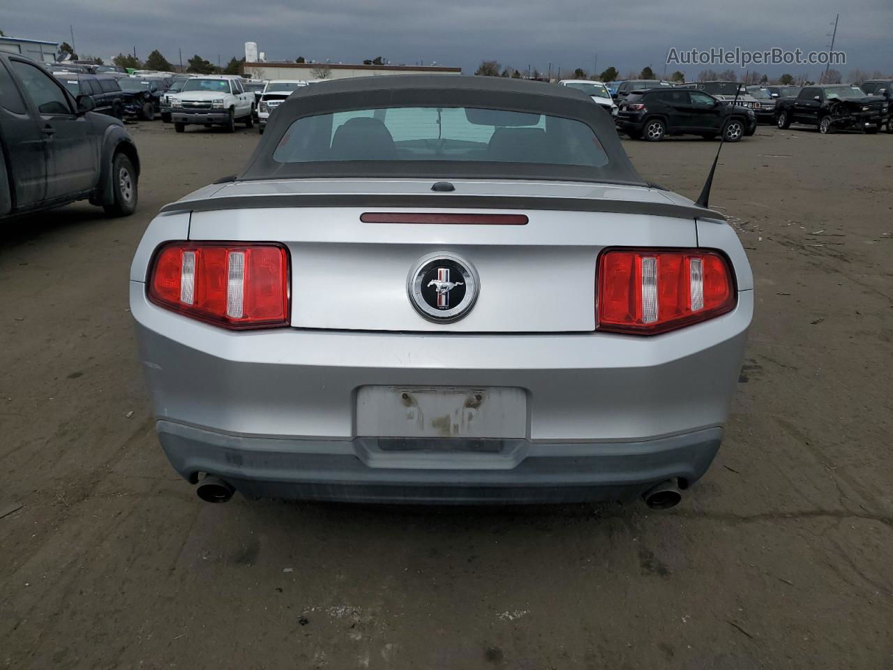 2011 Ford Mustang  Silver vin: 1ZVBP8EM8B5112174