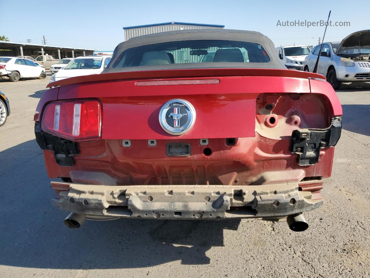 2011 Ford Mustang  Red vin: 1ZVBP8EMXB5154118