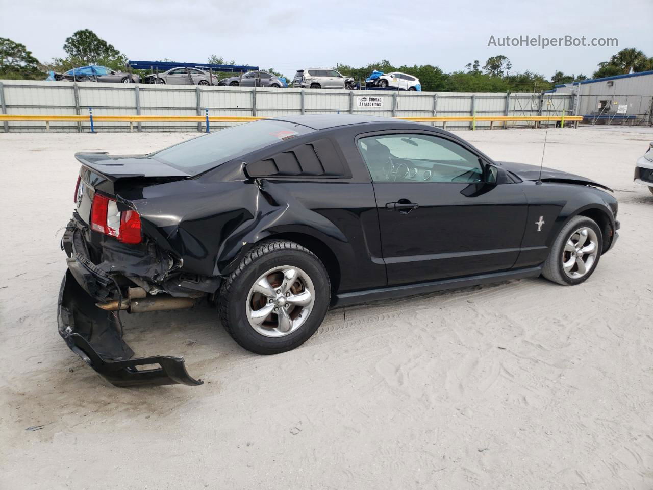 2008 Ford Mustang  Black vin: 1ZVHT80N385125770