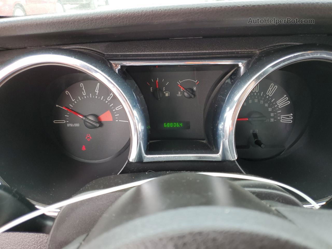 2008 Ford Mustang  Черный vin: 1ZVHT80N685176888