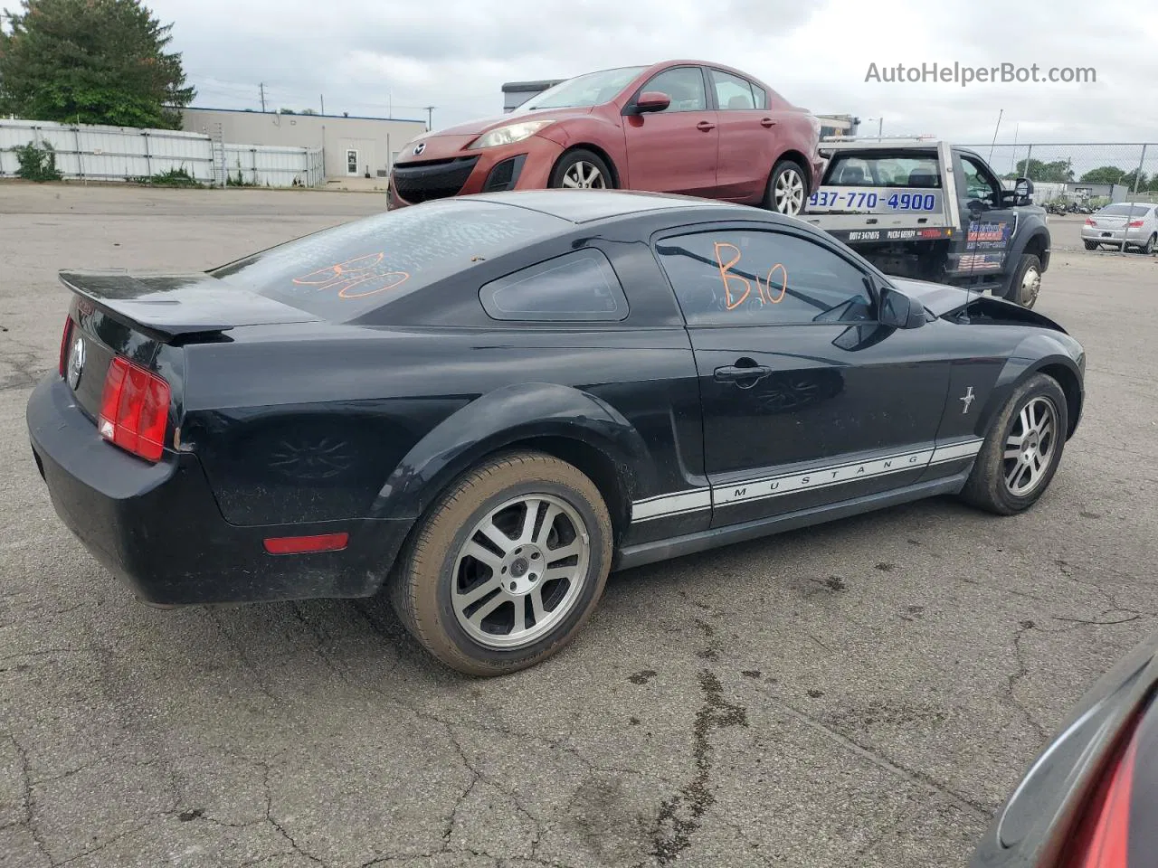 2008 Ford Mustang  Black vin: 1ZVHT80N685191634