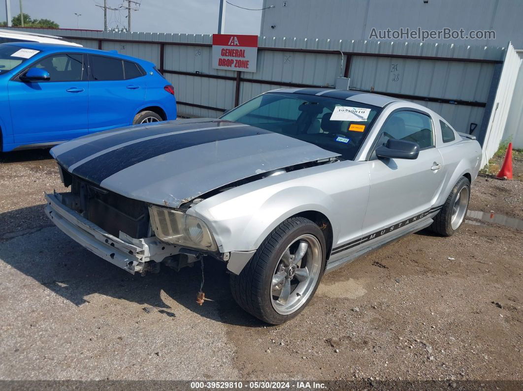 2008 Ford Mustang V6 Deluxe/v6 Premium Silver vin: 1ZVHT80N685200767