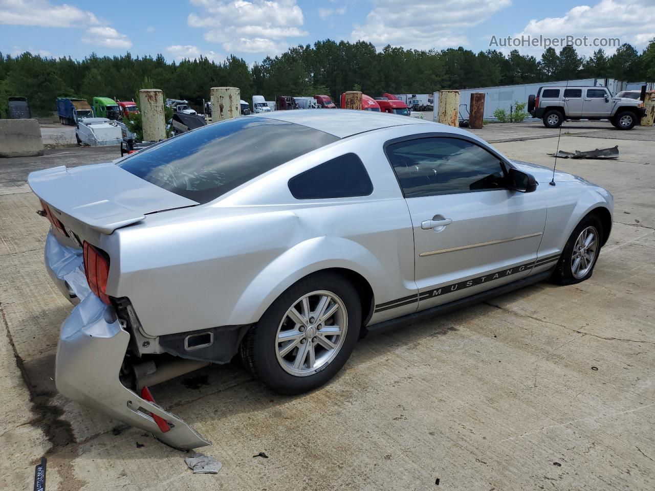 2008 Ford Mustang  Silver vin: 1ZVHT80N785167018