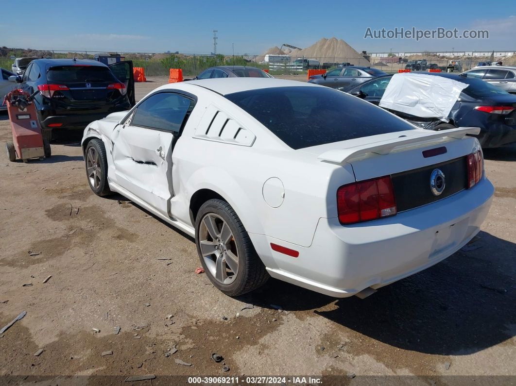 2008 Ford Mustang Gt Deluxe/gt Premium White vin: 1ZVHT82H585167977