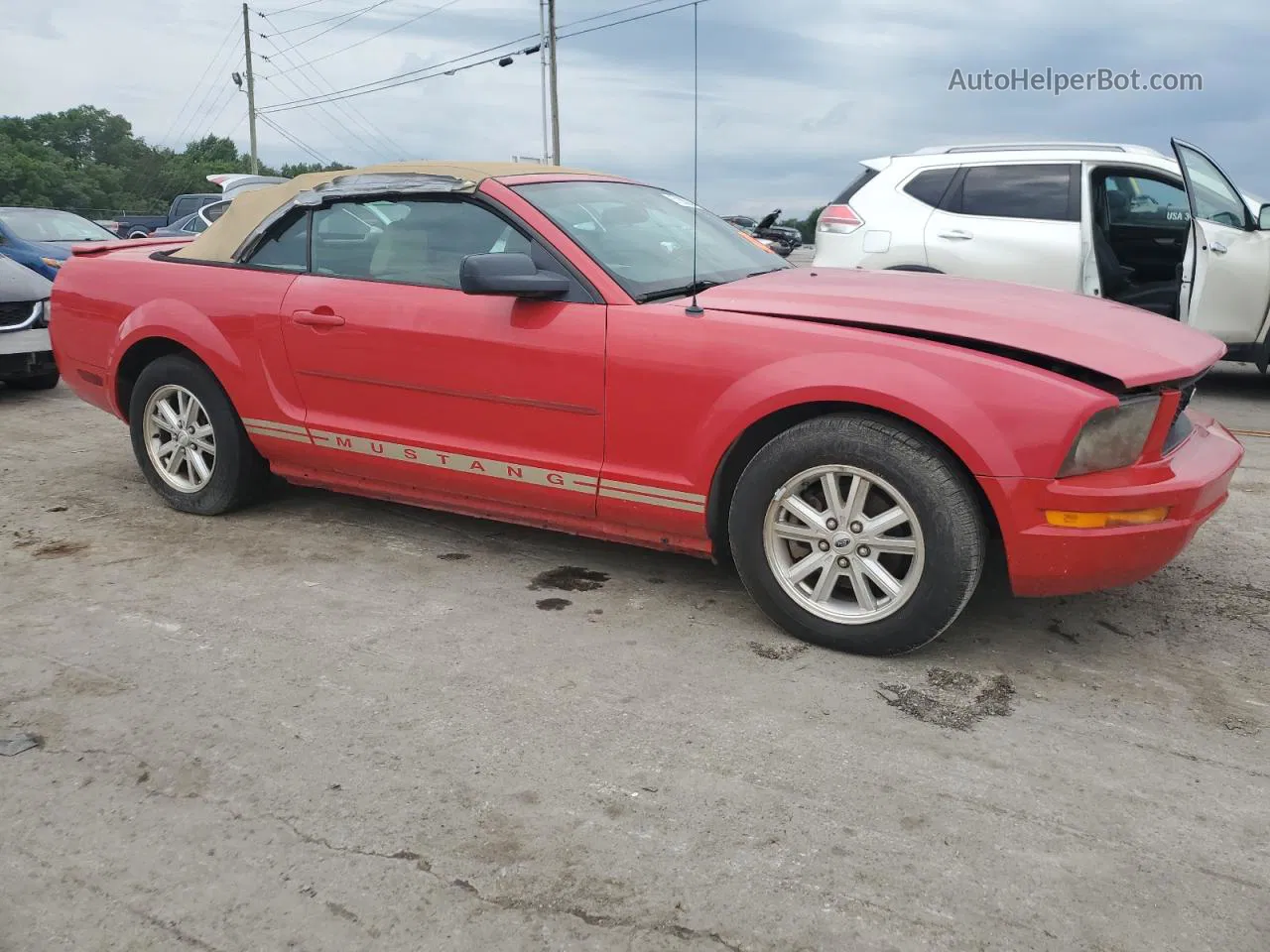 2008 Ford Mustang  Red vin: 1ZVHT84N285158253