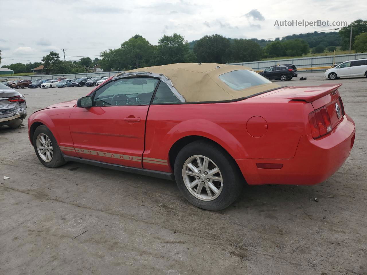 2008 Ford Mustang  Red vin: 1ZVHT84N285158253