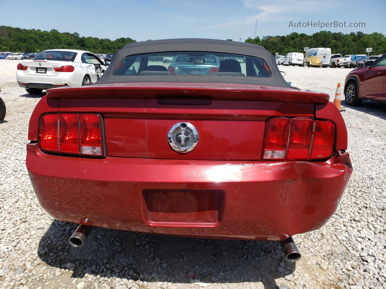 2008 Ford Mustang  Maroon vin: 1ZVHT84N585188993