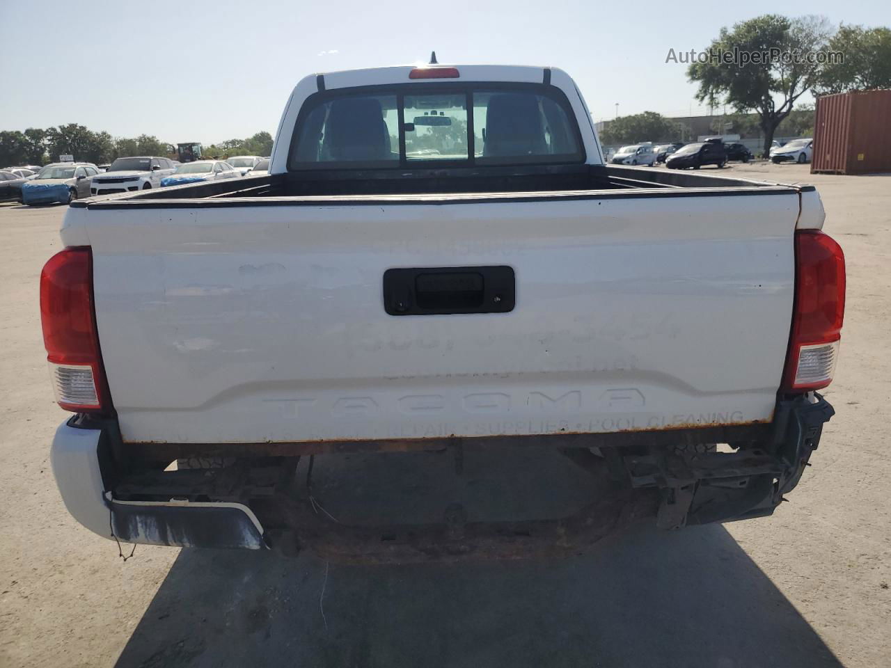 2017 Toyota Tacoma Access Cab White vin: 5TFRX5GN2HX075352