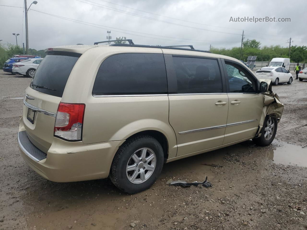 2011 Chrysler Town & Country Touring Tan vin: 2A4RR5DG1BR617086