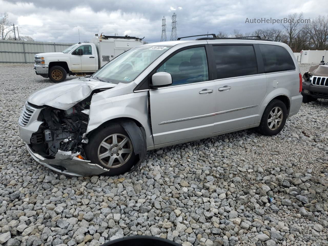 2011 Chrysler Town & Country Touring Silver vin: 2A4RR5DG1BR708584