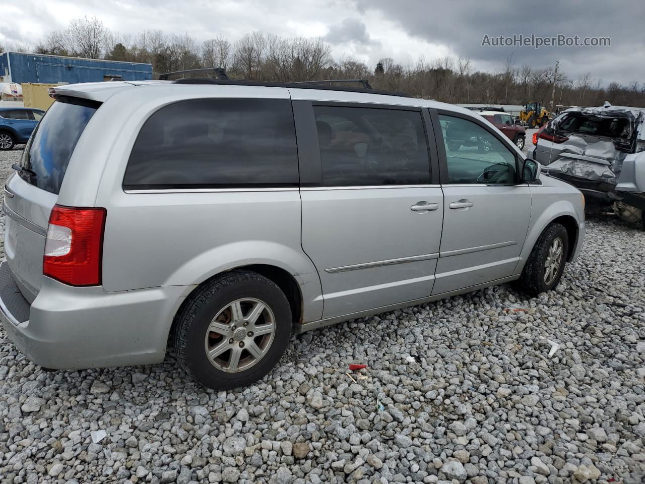 2011 Chrysler Town & Country Touring Silver vin: 2A4RR5DG1BR708584