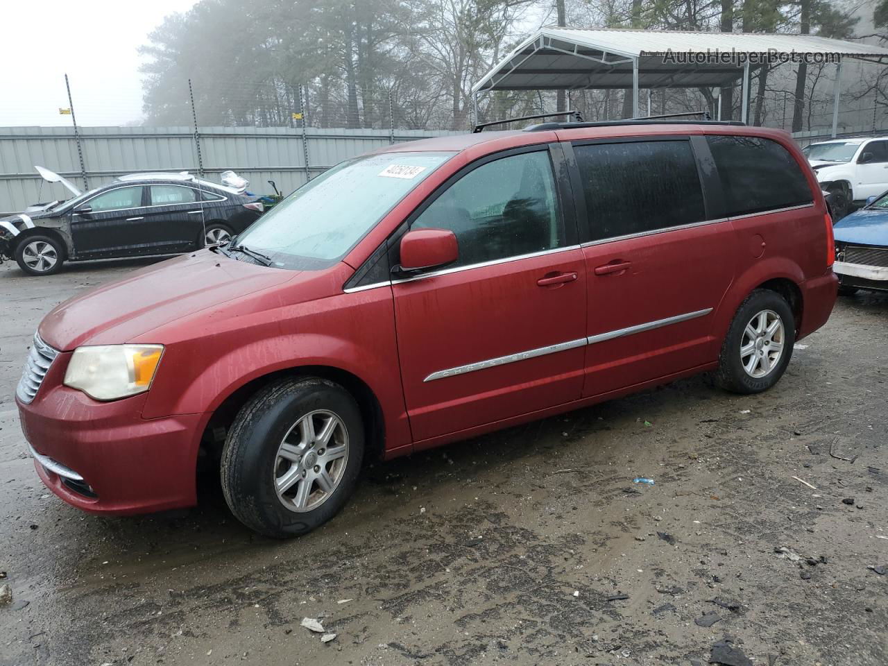 2011 Chrysler Town & Country Touring Red vin: 2A4RR5DG2BR637962