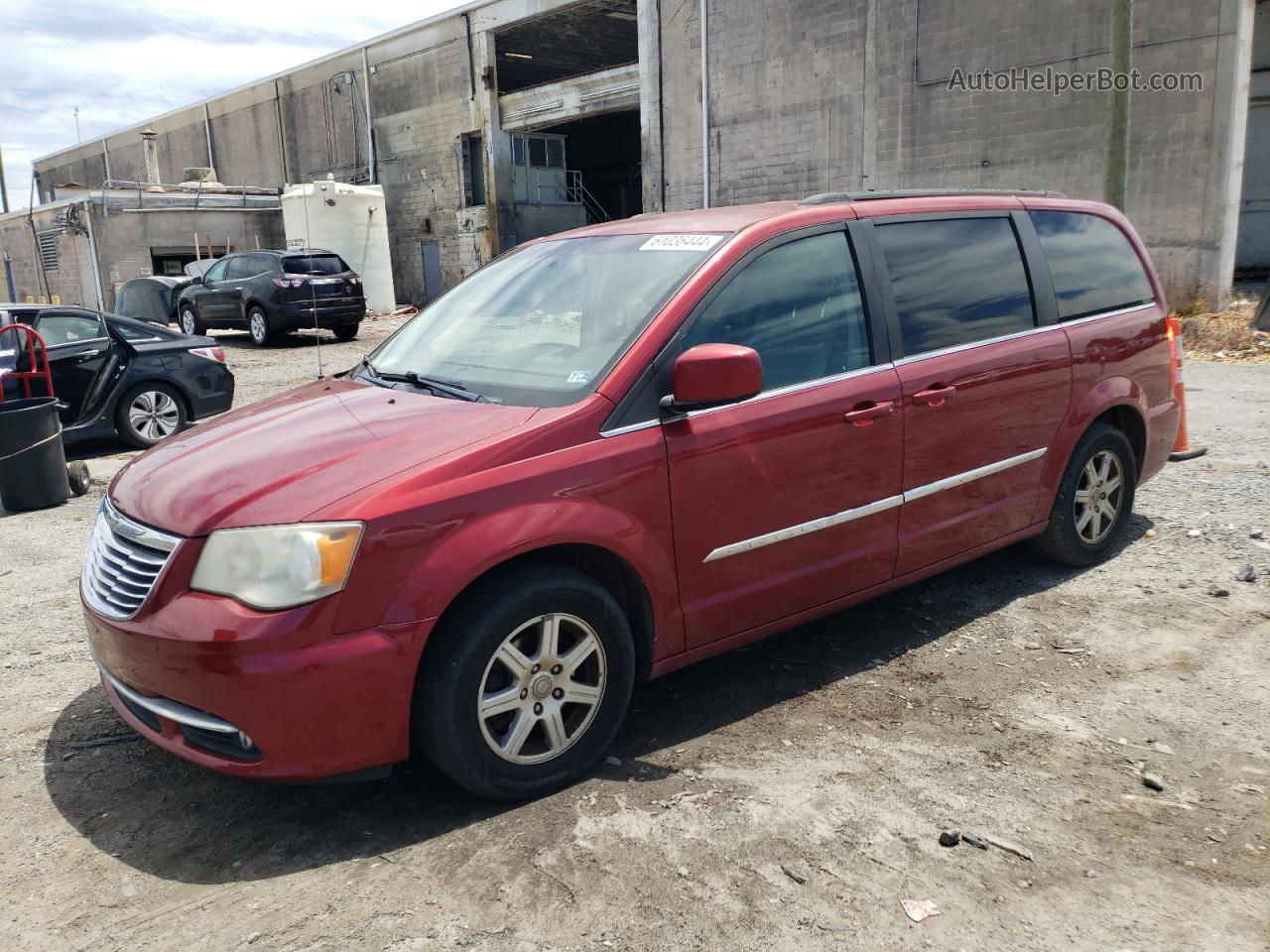 2011 Chrysler Town & Country Touring Red vin: 2A4RR5DG2BR650386