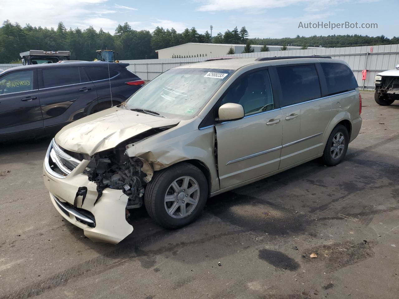 2011 Chrysler Town & Country Touring Beige vin: 2A4RR5DG2BR768504