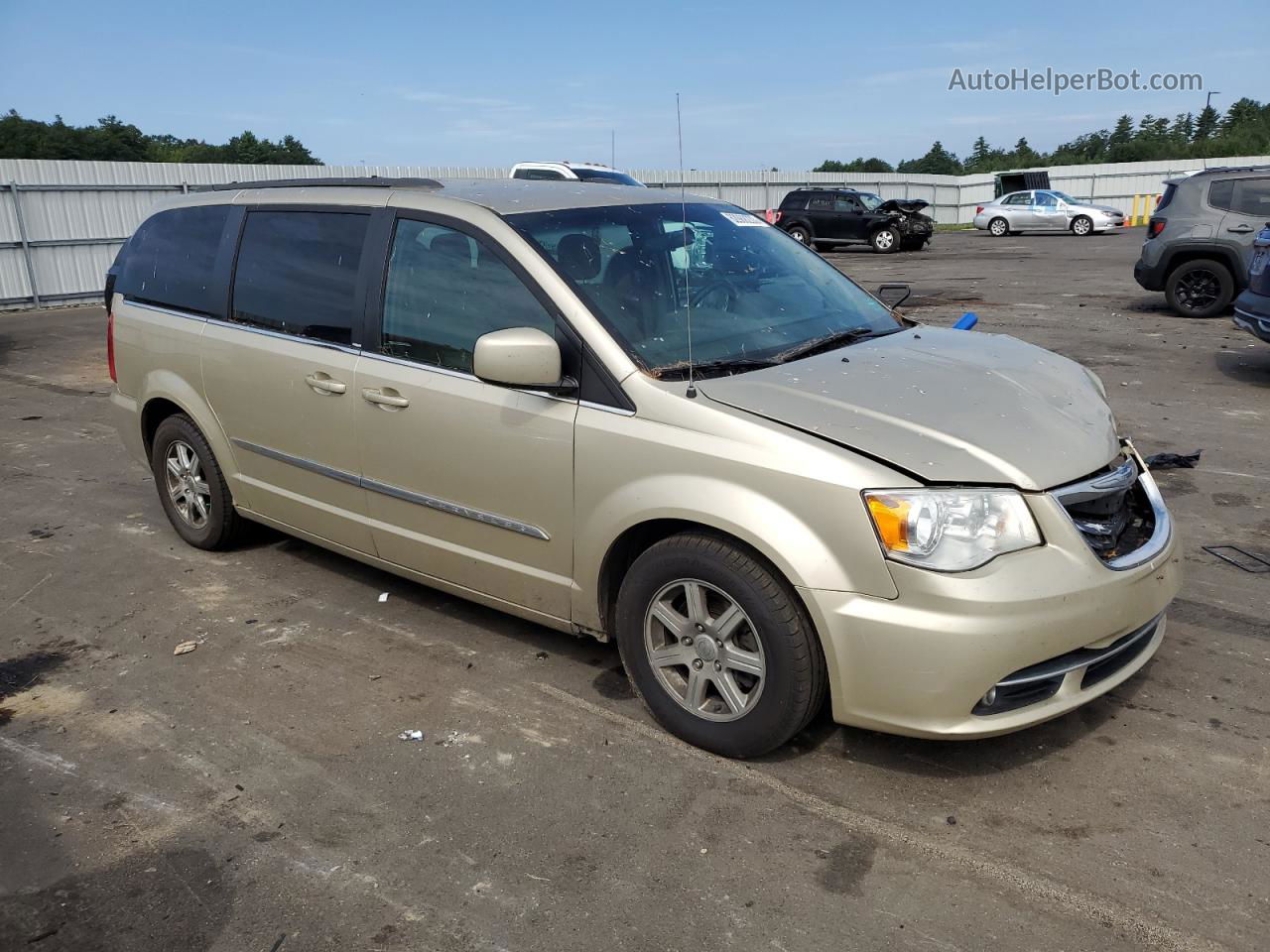 2011 Chrysler Town & Country Touring Beige vin: 2A4RR5DG2BR768504