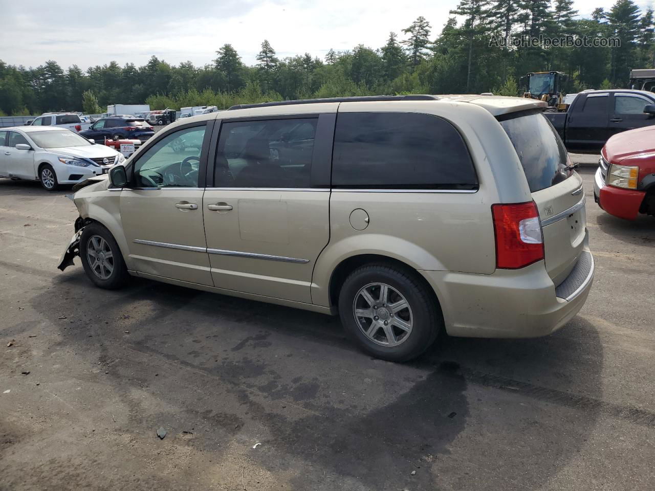 2011 Chrysler Town & Country Touring Beige vin: 2A4RR5DG2BR768504