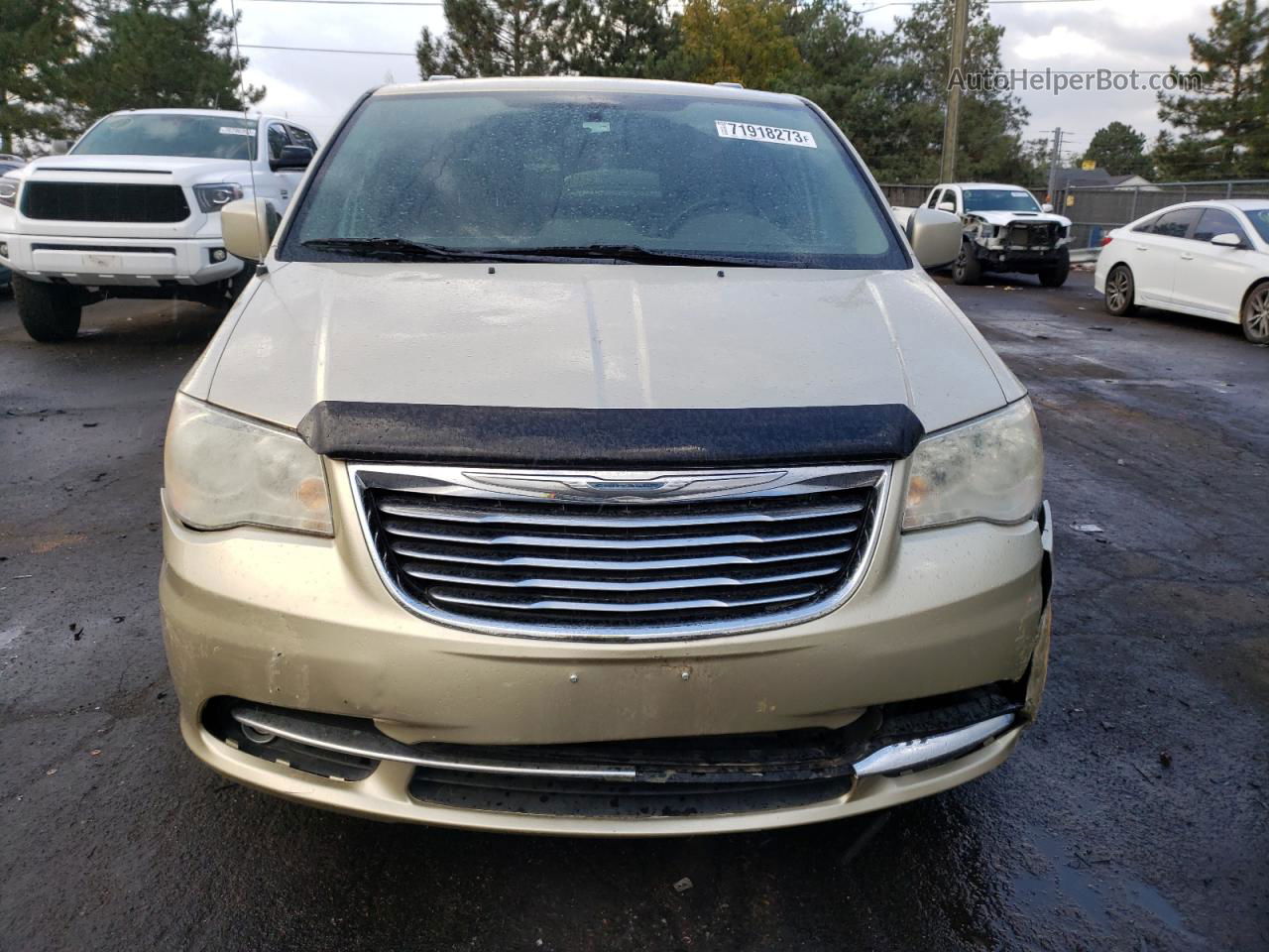 2011 Chrysler Town & Country Touring Gold vin: 2A4RR5DG3BR667830