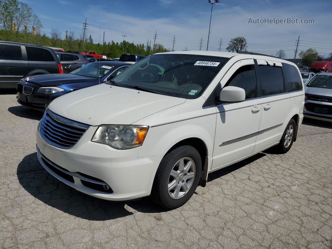 2011 Chrysler Town & Country Touring White vin: 2A4RR5DG3BR698270