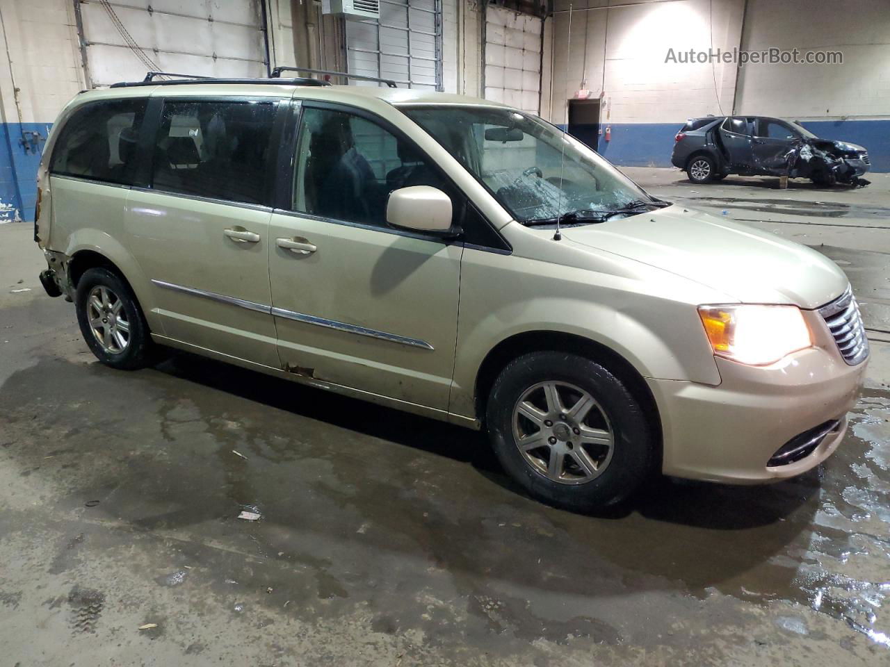 2011 Chrysler Town & Country Touring Tan vin: 2A4RR5DG4BR618457