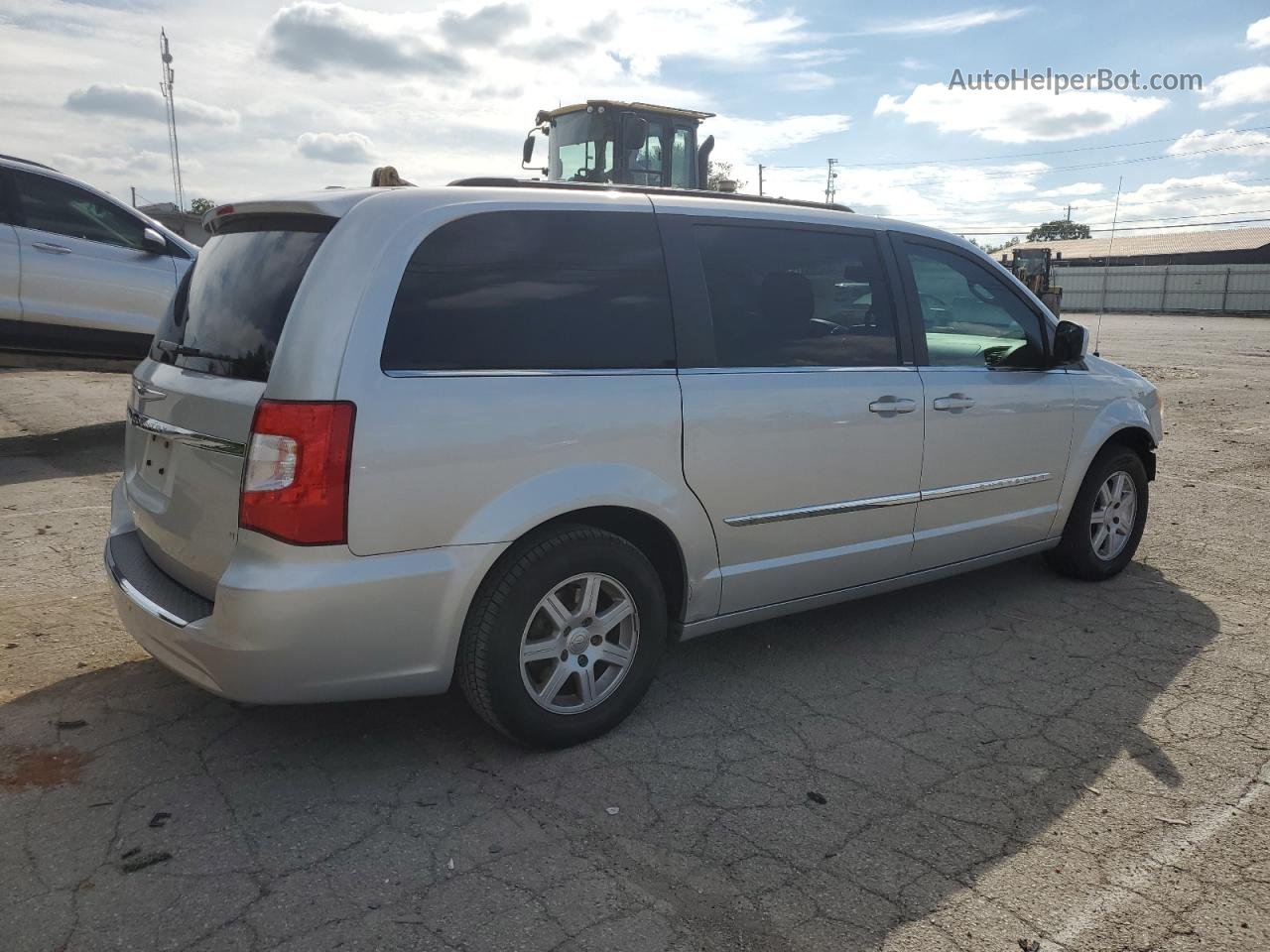 2011 Chrysler Town & Country Touring Silver vin: 2A4RR5DG5BR624672