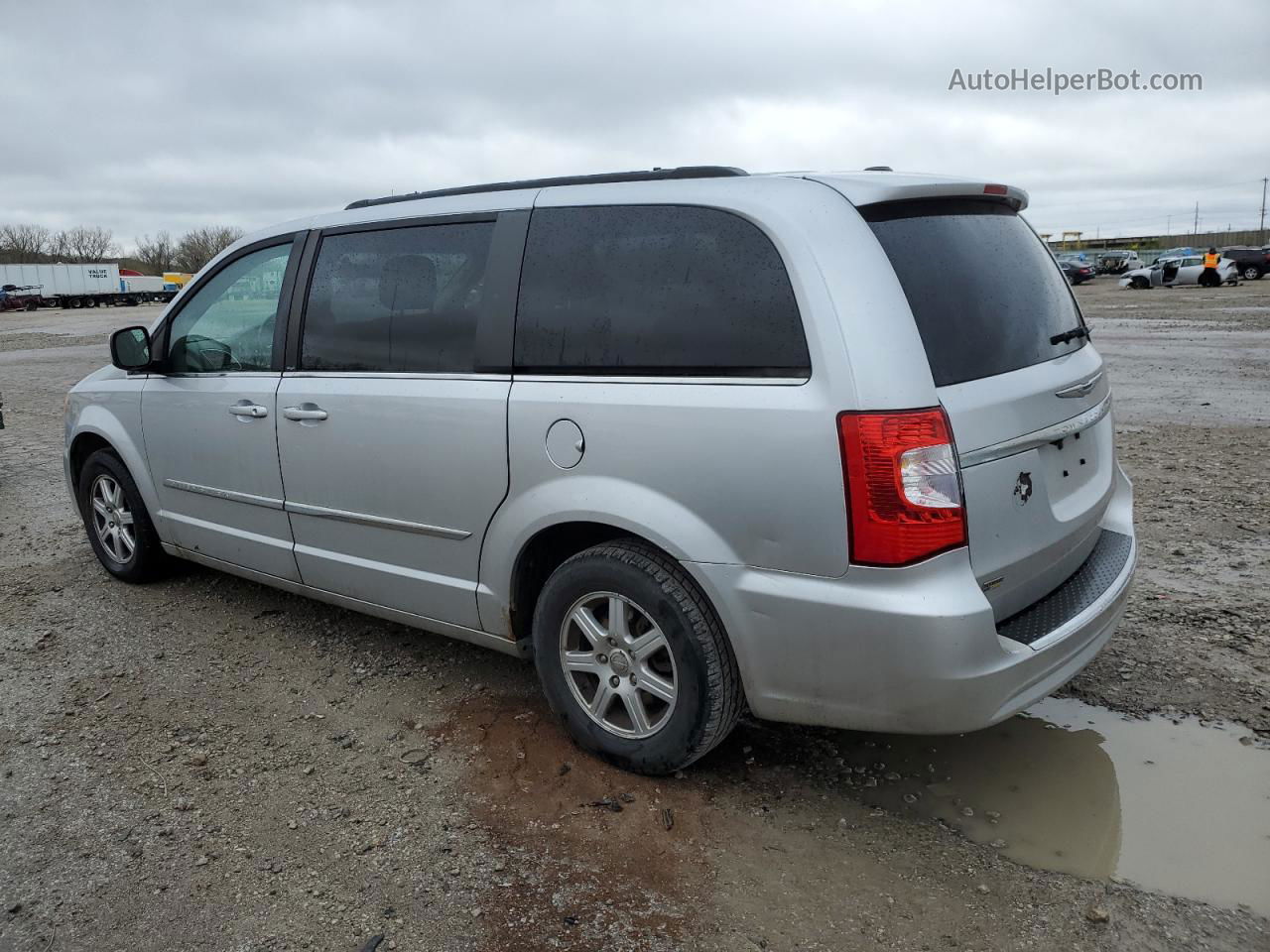 2011 Chrysler Town & Country Touring Silver vin: 2A4RR5DG5BR665562