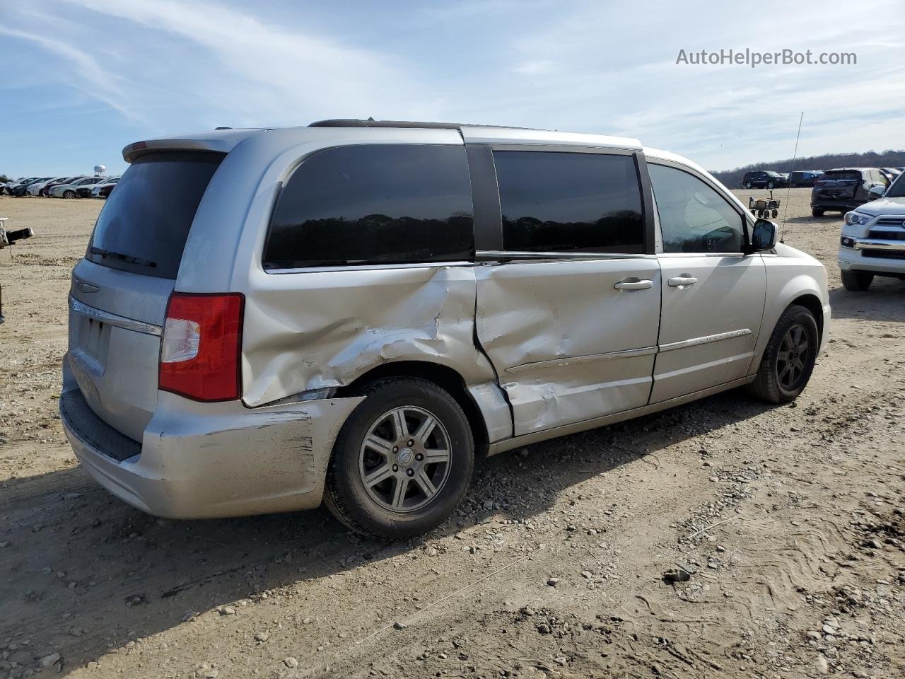 2011 Chrysler Town & Country Touring Silver vin: 2A4RR5DG5BR683639