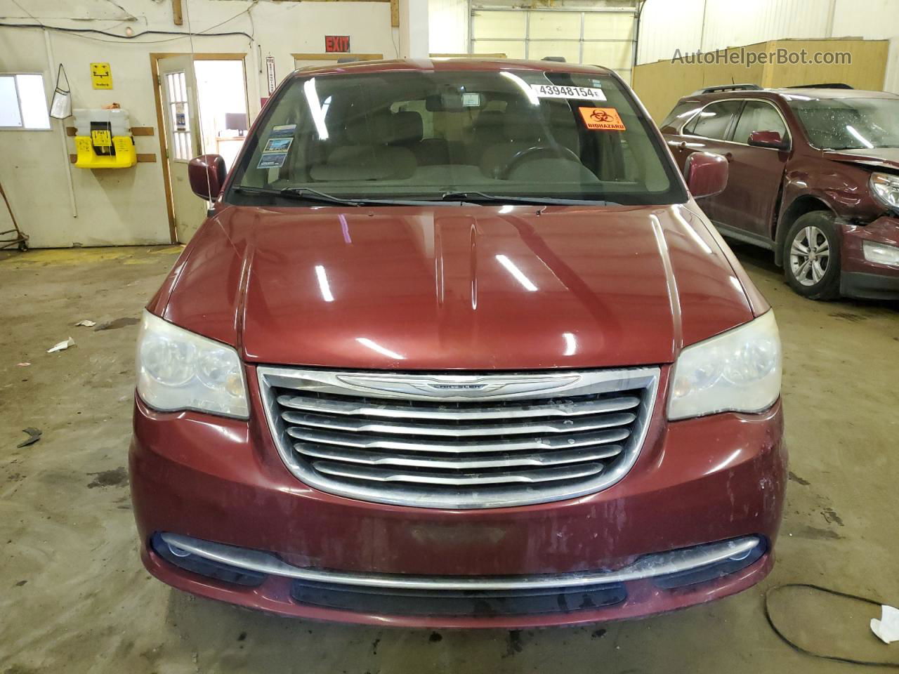 2011 Chrysler Town & Country Touring Maroon vin: 2A4RR5DG5BR687934