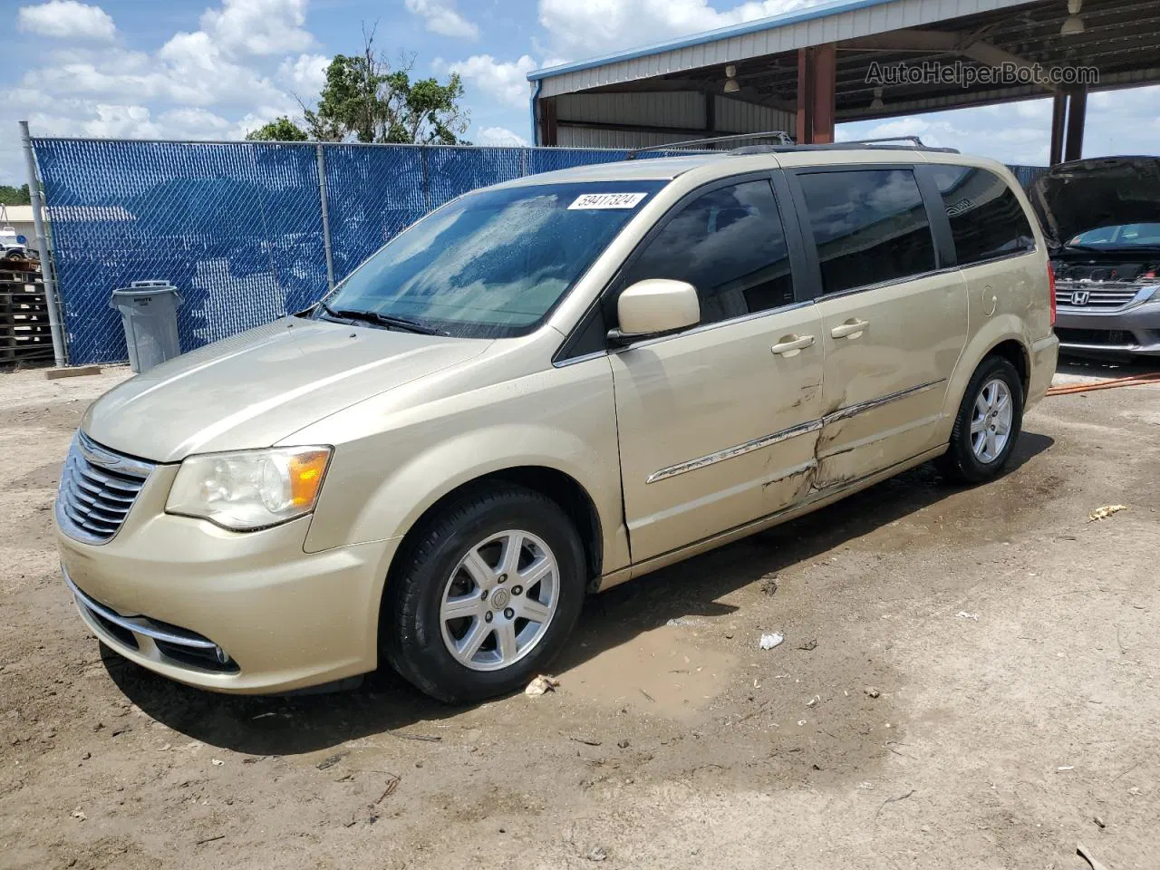 2011 Chrysler Town & Country Touring Кремовый vin: 2A4RR5DG7BR630814