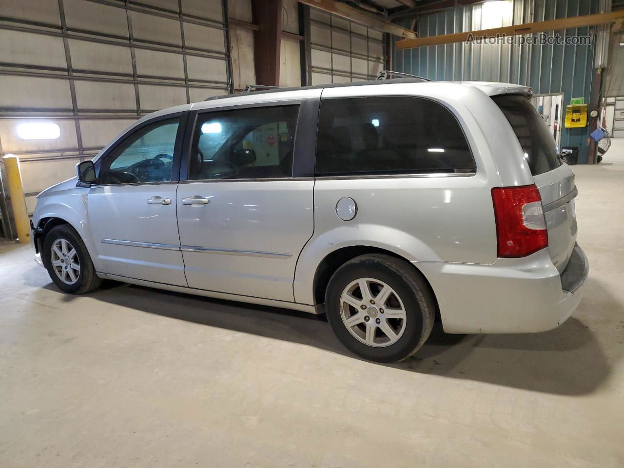 2011 Chrysler Town & Country Touring Silver vin: 2A4RR5DG8BR650389