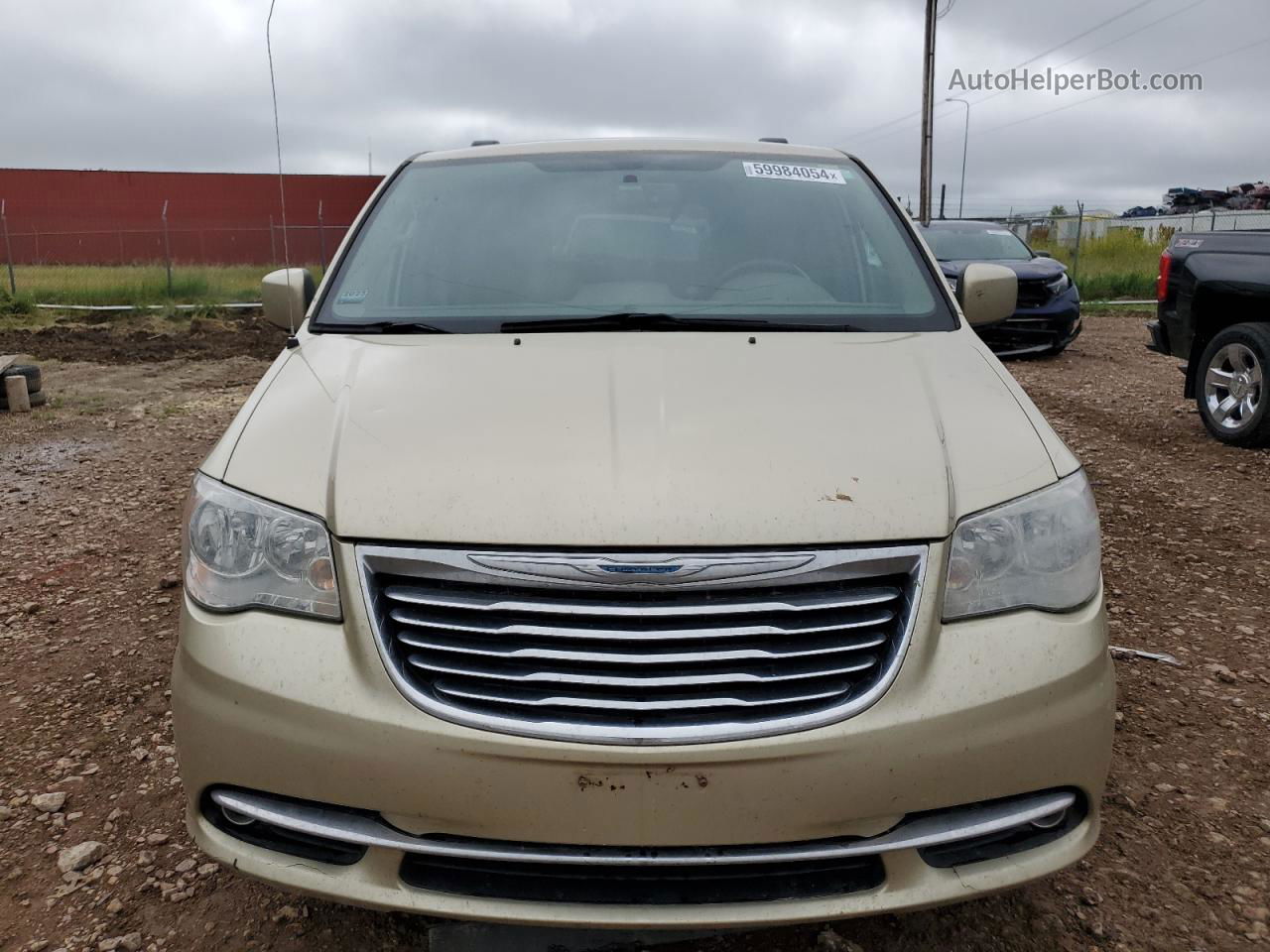 2011 Chrysler Town & Country Touring White vin: 2A4RR5DG8BR712857