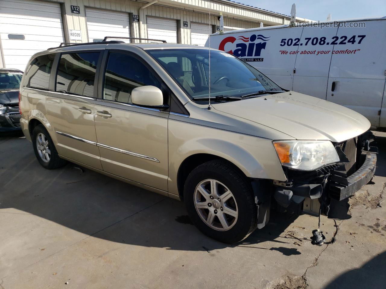 2011 Chrysler Town & Country Touring Gold vin: 2A4RR5DG9BR666066