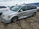 2011 Chrysler Town & Country Touring Silver vin: 2A4RR5DGXBR667064