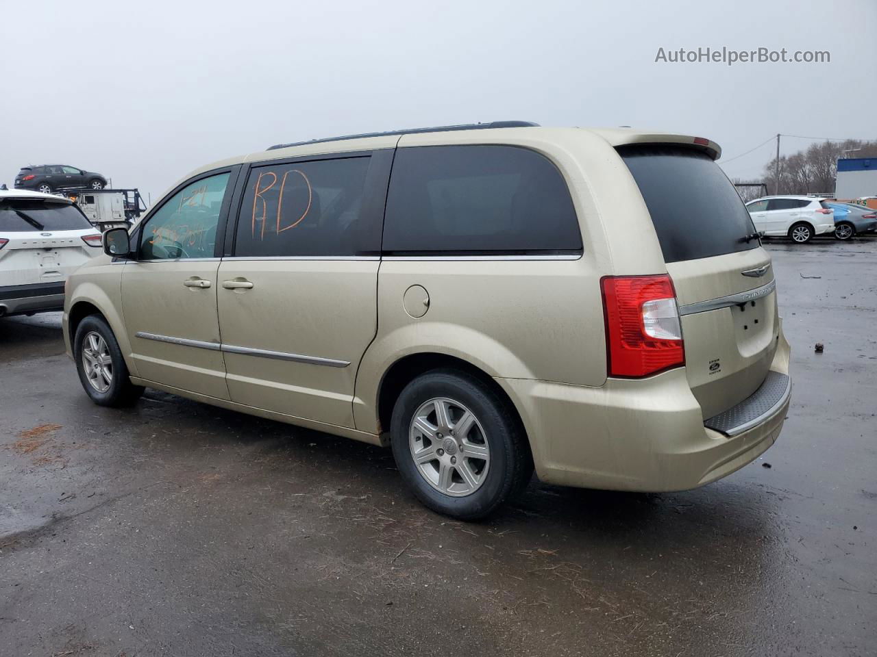 2011 Chrysler Town & Country Touring Gold vin: 2A4RR5DGXBR728204