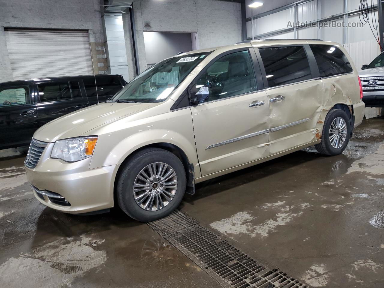 2011 Chrysler Town & Country Limited Золотой vin: 2A4RR6DG1BR683739