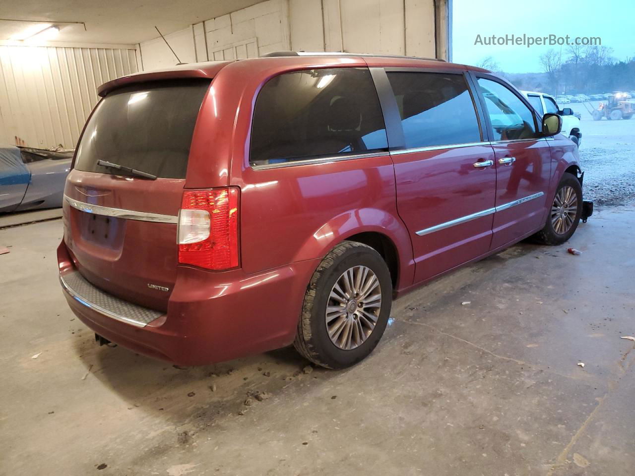 2011 Chrysler Town & Country Limited Maroon vin: 2A4RR6DG5BR714491