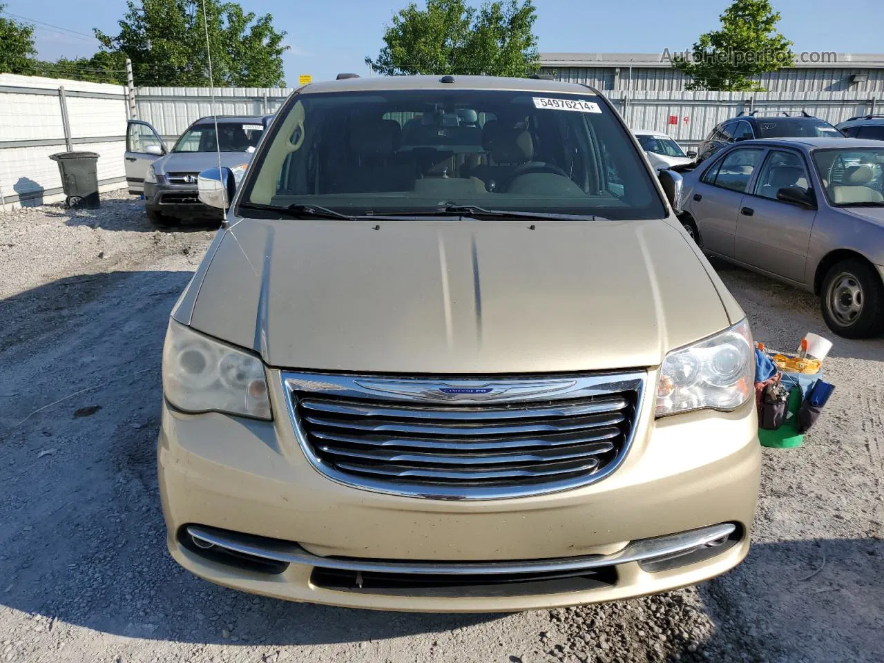 2011 Chrysler Town & Country Limited Tan vin: 2A4RR6DG7BR630723