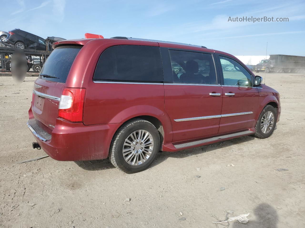 2011 Chrysler Town & Country Limited Red vin: 2A4RR6DGXBR610109