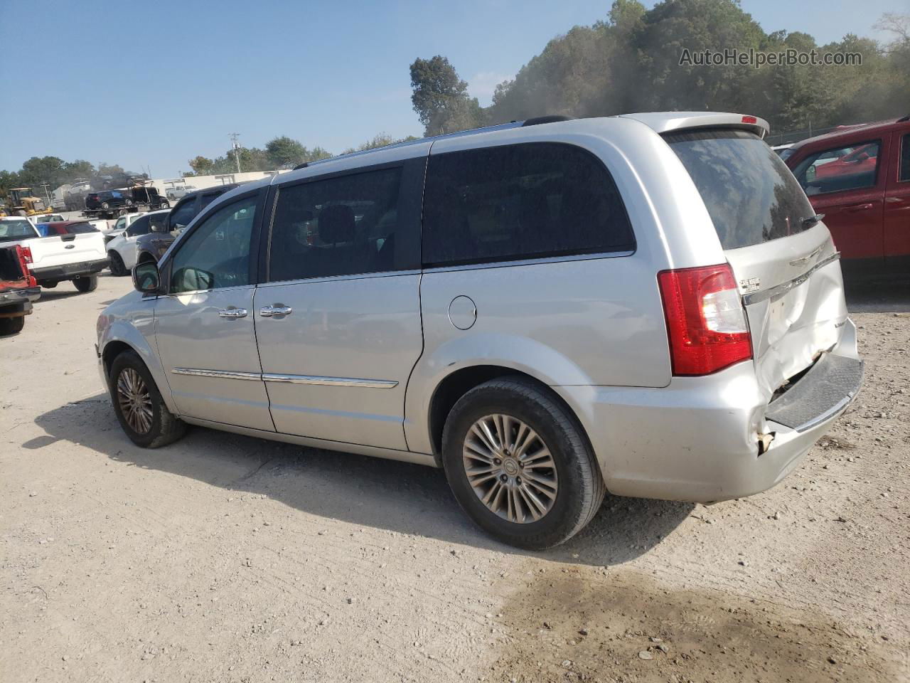 2011 Chrysler Town & Country Limited Silver vin: 2A4RR6DGXBR610398