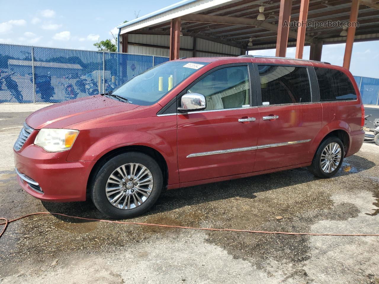 2011 Chrysler Town & Country Limited Red vin: 2A4RR6DGXBR621403