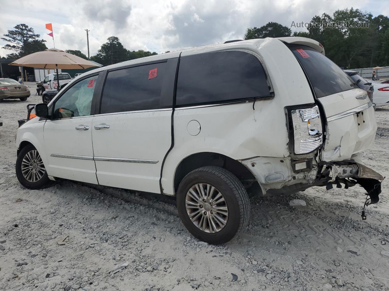 2011 Chrysler Town & Country Limited White vin: 2A4RR6DGXBR714129