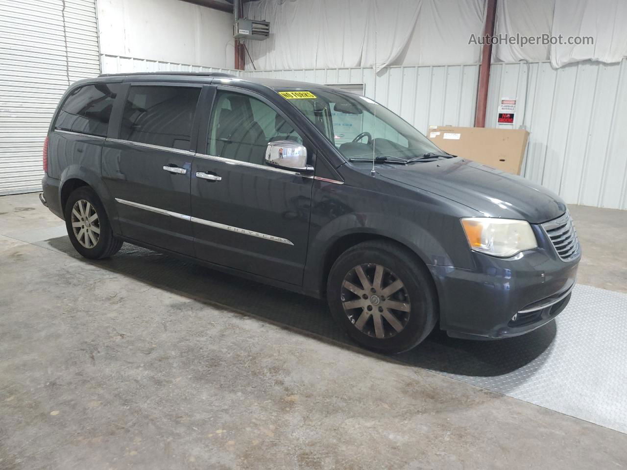 2011 Chrysler Town & Country Touring L Charcoal vin: 2A4RR8DG3BR677369