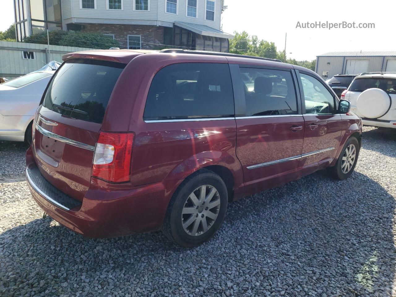 2011 Chrysler Town & Country Touring L Red vin: 2A4RR8DG3BR749641