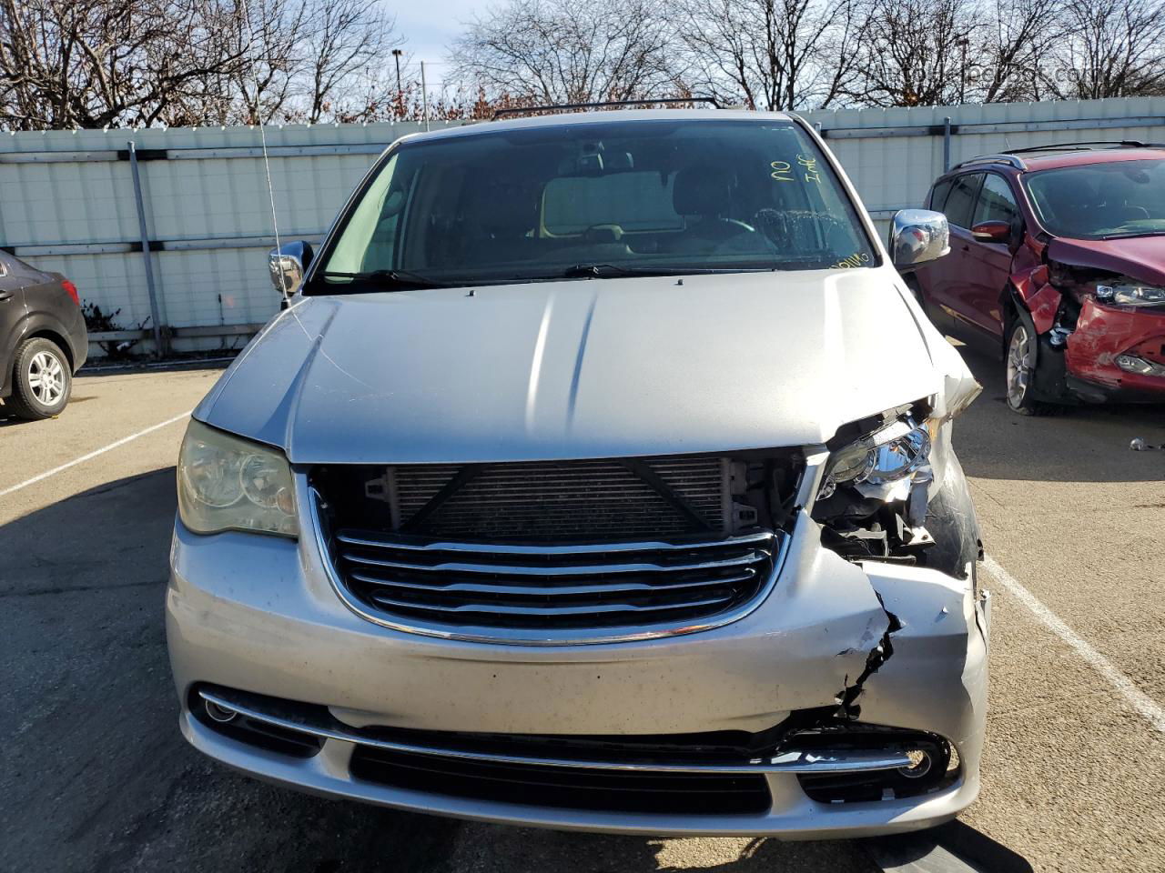 2011 Chrysler Town & Country Touring L Silver vin: 2A4RR8DG4BR734131