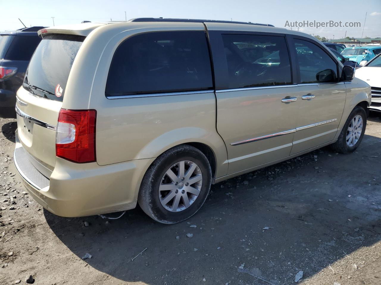 2011 Chrysler Town & Country Touring L Бежевый vin: 2A4RR8DG4BR745257