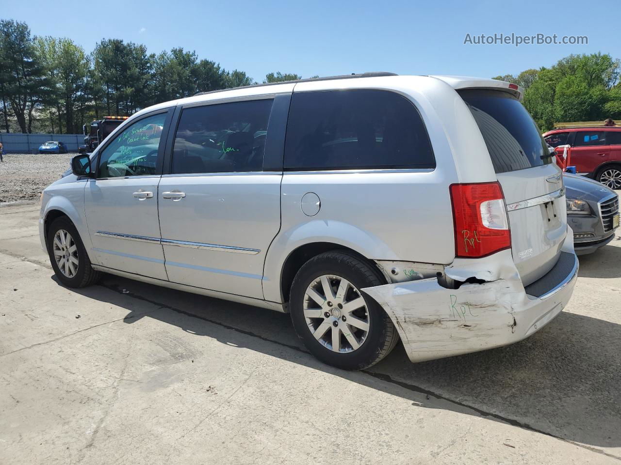 2011 Chrysler Town & Country Touring L Silver vin: 2A4RR8DG5BR712039